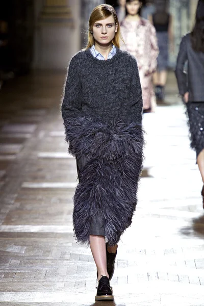 Look 23